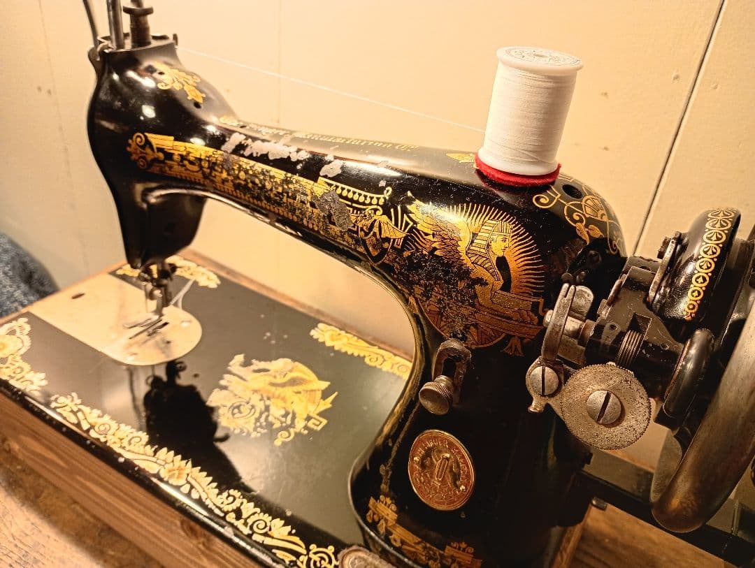 シンガー　スフィンクス　縫うためのアンティークミシン　レトロ