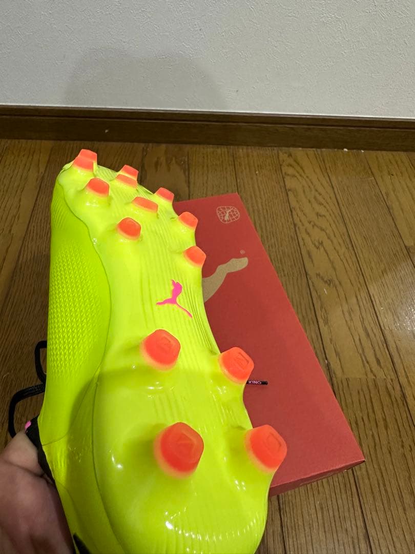 PUMA キング アルティメット HG/AG 25.5CM