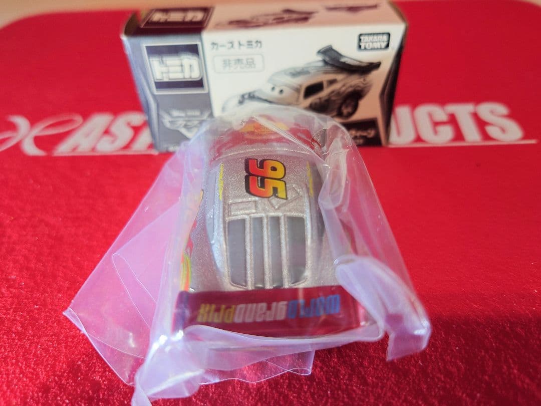 カーズ トミカ ライトニング マックイーン シルバースピード非売品 新品未使用