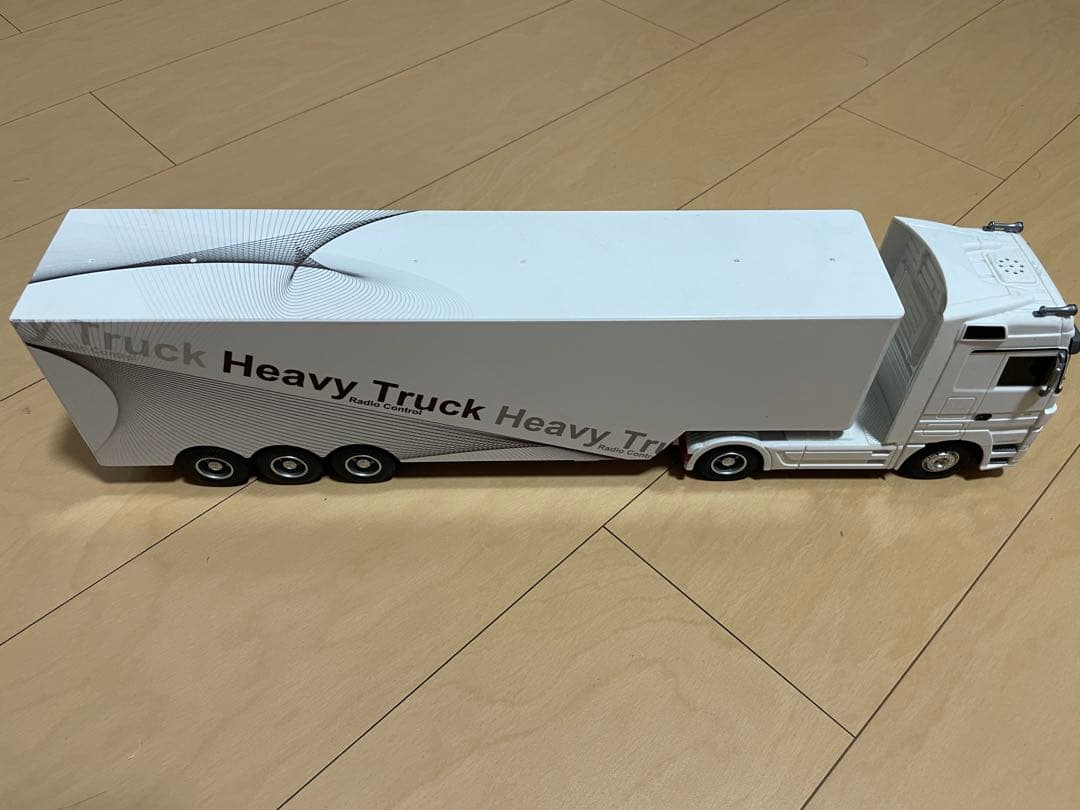 1/32 メルセデス・ベンツ アクトロストレーラー ラジコン