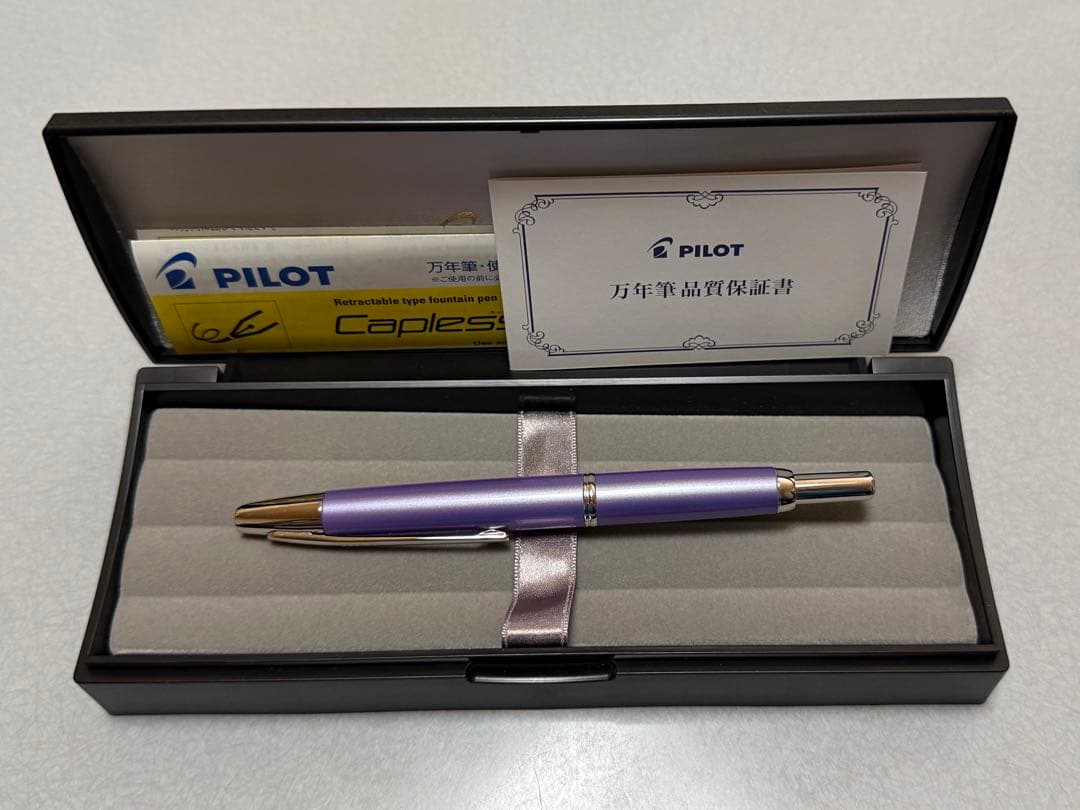 キャップレスデシモ PILOT 万年筆 EF 極細 18金