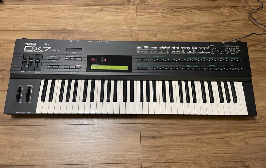 YAMAHA DX7 FDⅡ シンセサイザー 通電確認済み