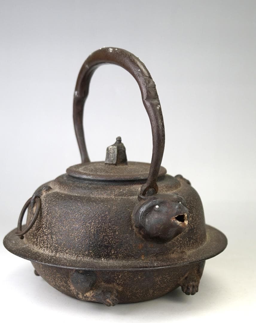 南部鉄瓶　狸　タヌキ 鉄瓶　　 煎茶道具 　検：龍文堂亀文堂金壽堂