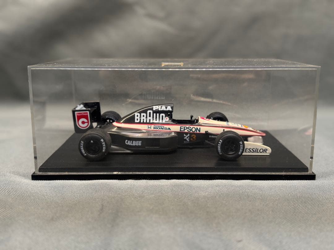 BRAUN F1 ミニカー ディスプレイケース付き