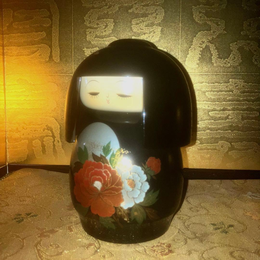 【特級呪物】金彩の花が描かれた美しきこけし人形　座敷童子様　縁起物　金運　開運