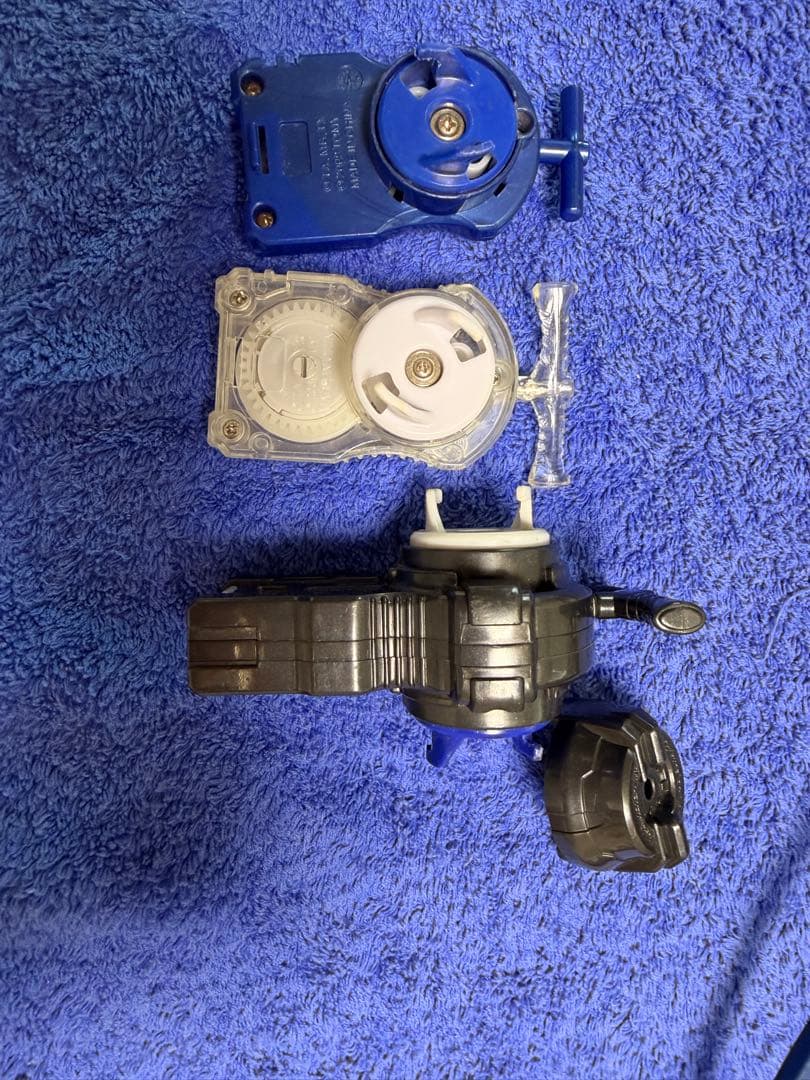 (希少)メタルファイトベイブレード、ランチャー、パーツ付き、コントロールベイ有り