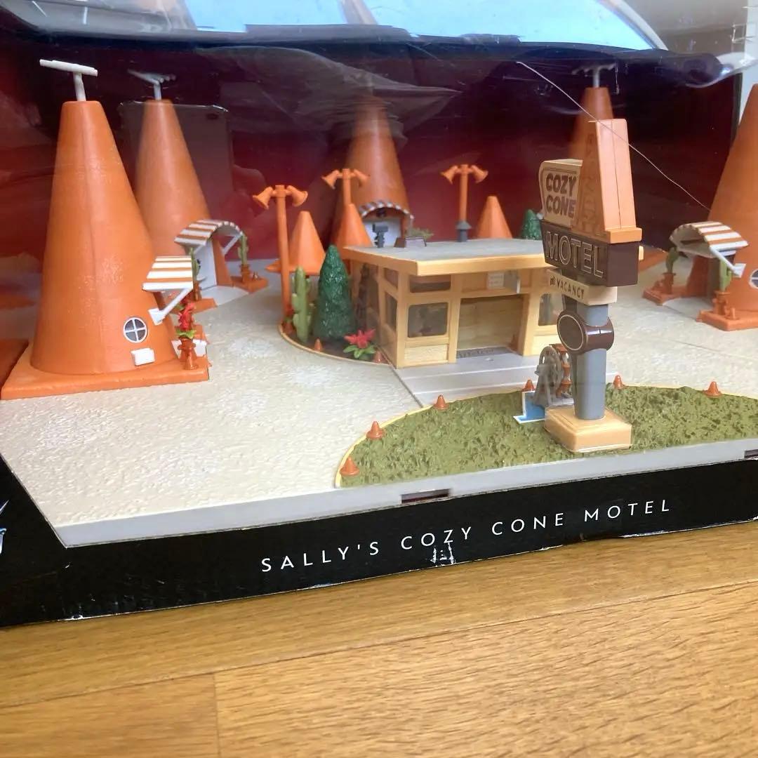 【１点限り!!】新品未開封 カーズ プレシジョン サリー モーテル ディズニー