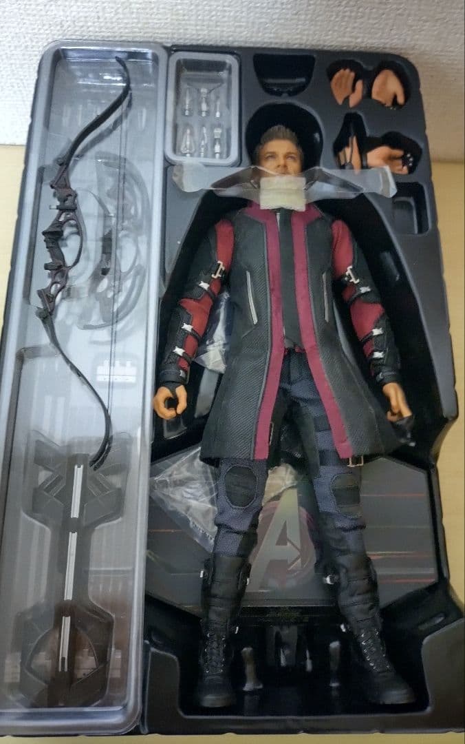 ムービーマスターピース　ホットトイズ　ホークアイ フィギュア