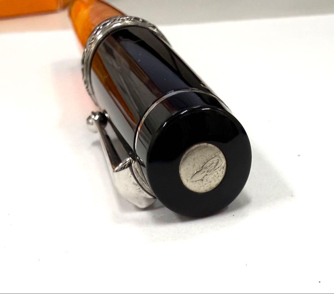 デルタ　ドルチェビータ　ミディアム　万年筆　14k F