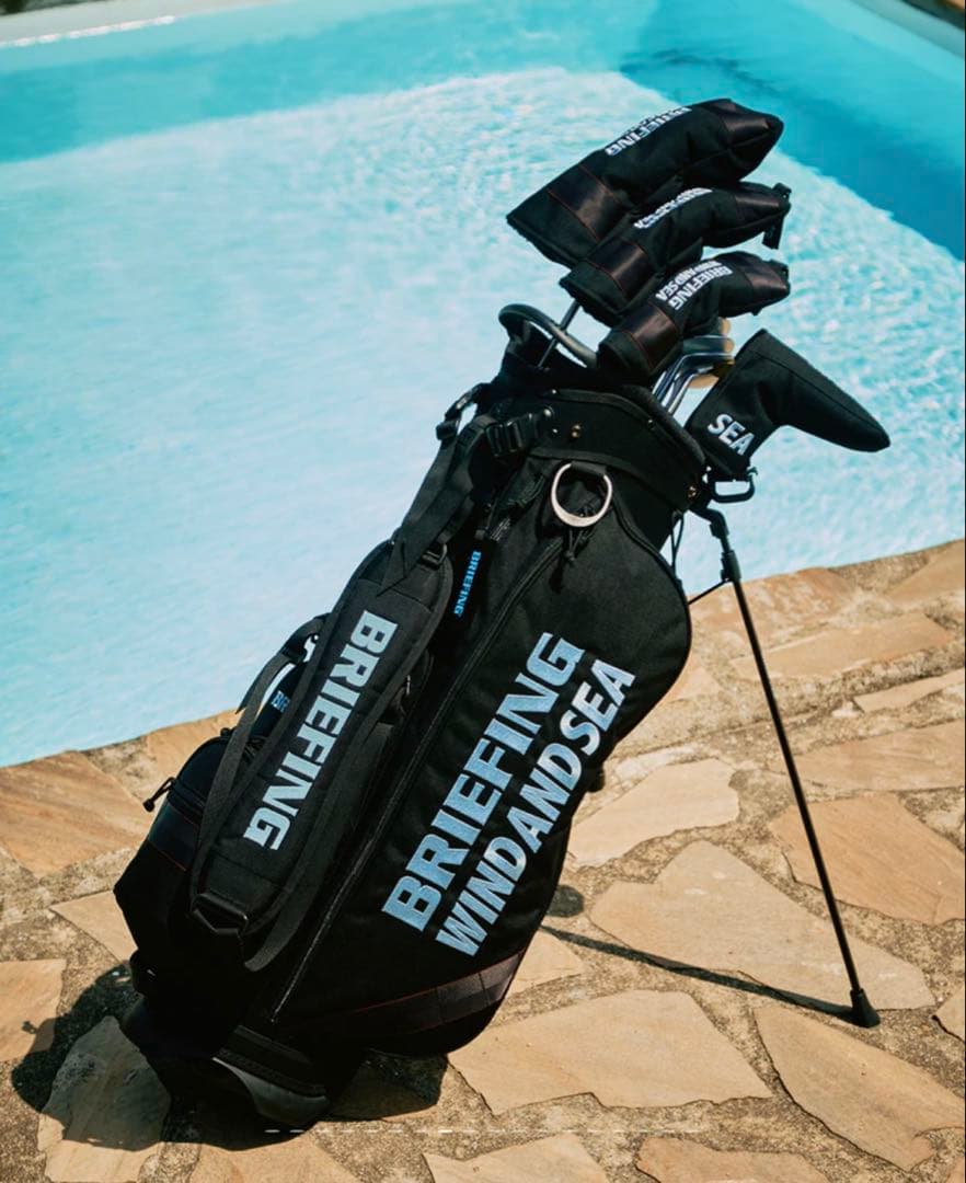 パンダ　BRIEFING WIND AND SEA キャディバッグ