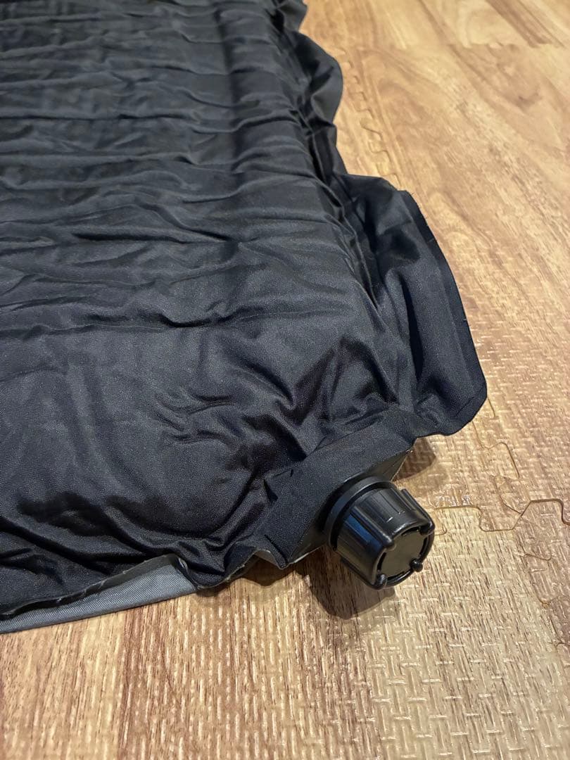 Alpen Outdoors インフレータブルマット 7cm