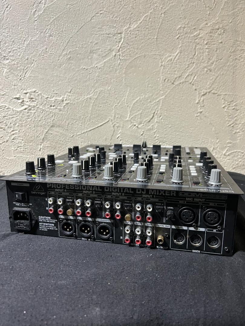 behringer DDM4000 デジタルDJミキサー