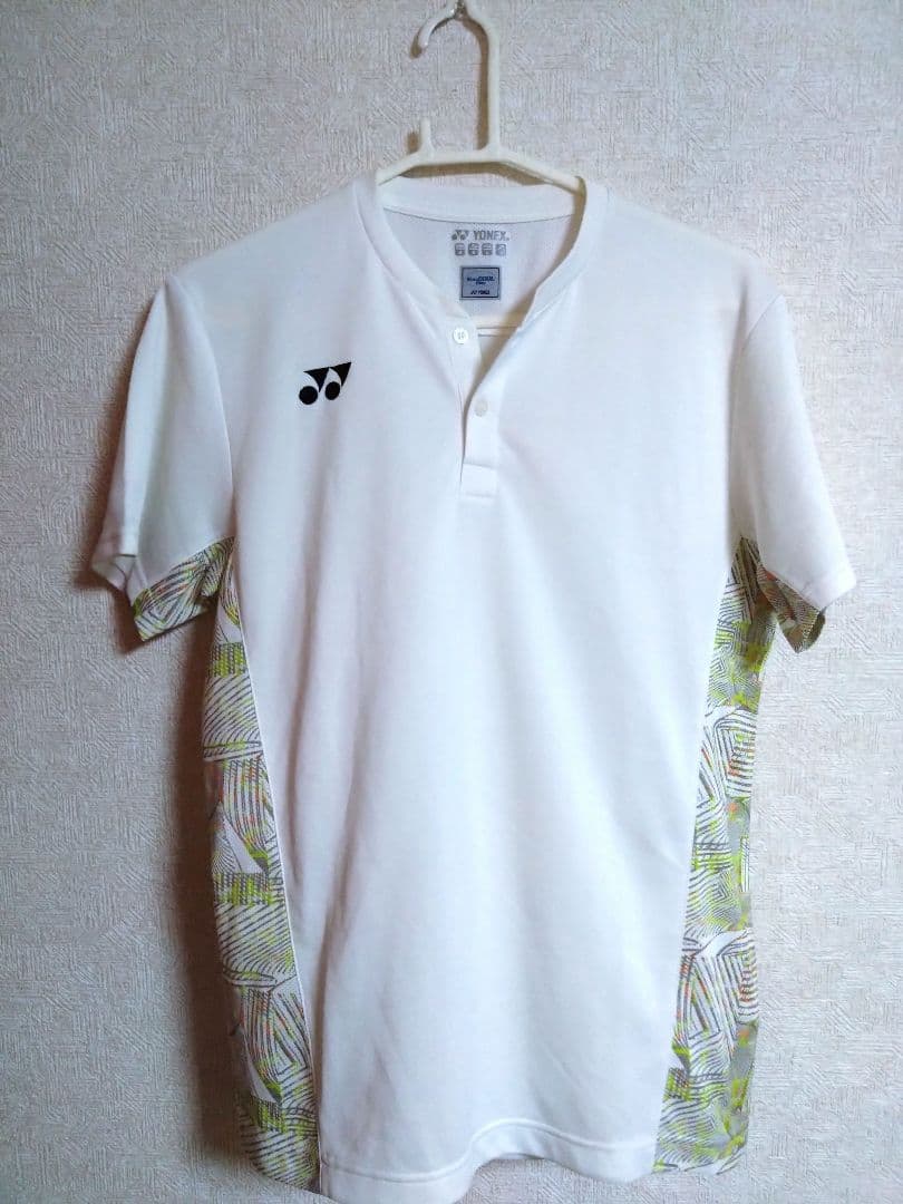 ヨネックスホワイト系ゲームウェア上下セット L