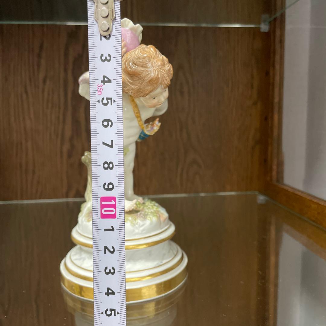 マイセン靴を持つ天使　アンティークフィギュア