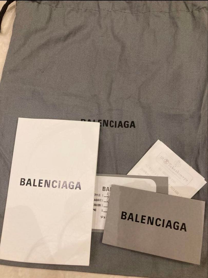 バレンシアガショルダーバッグ