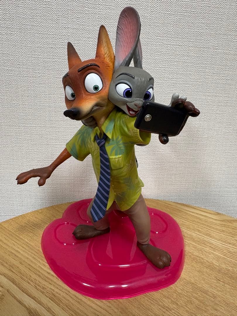 Happyくじ　ズートピア A賞 ニック&ジュディ　セルフィーフィギュア