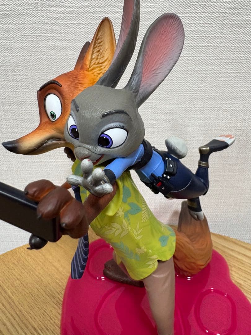 Happyくじ　ズートピア A賞 ニック&ジュディ　セルフィーフィギュア