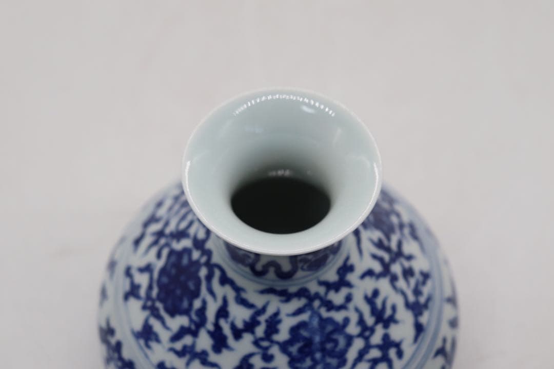 中国　染付　瓶　大清雍正年製　送料込み1223