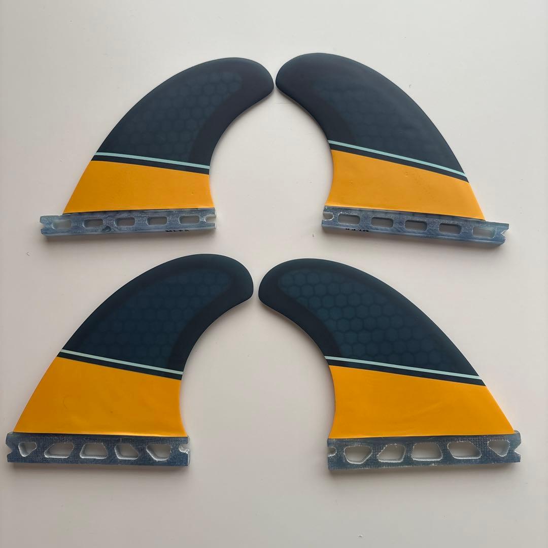 フューチャーフィン　Stretch クアッドフィン 4枚セット