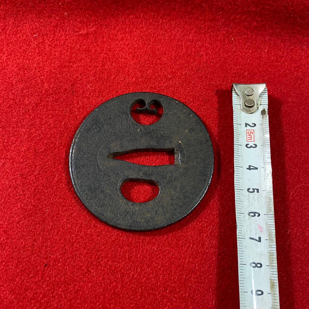 B–7 日本刀の鍔（つば）　武具　装飾品　アンティーク　美術品　工芸品