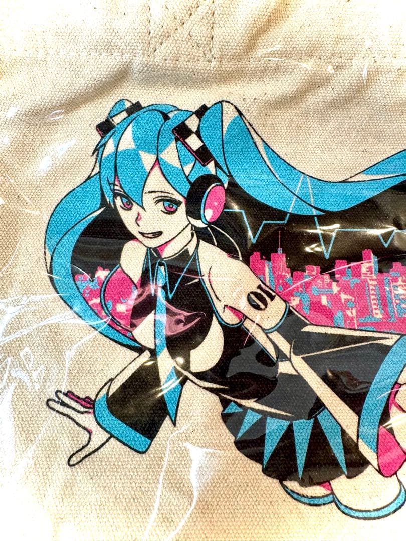 ファミマコラボ♪ 初音ミク✨　ラスト賞フィギュアとトートバッグセット♪