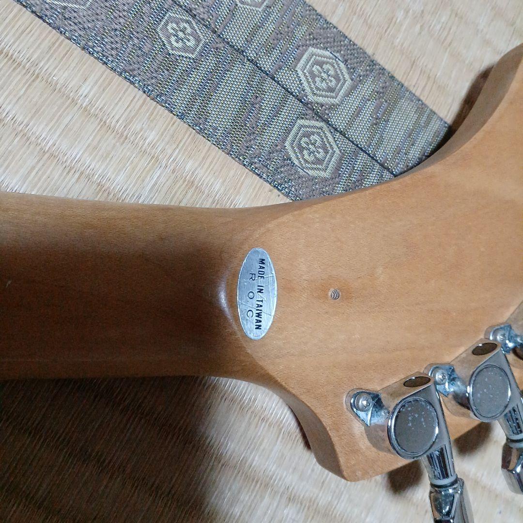 ウンジャマラミー　フェルナンデス　ZO-3ギター