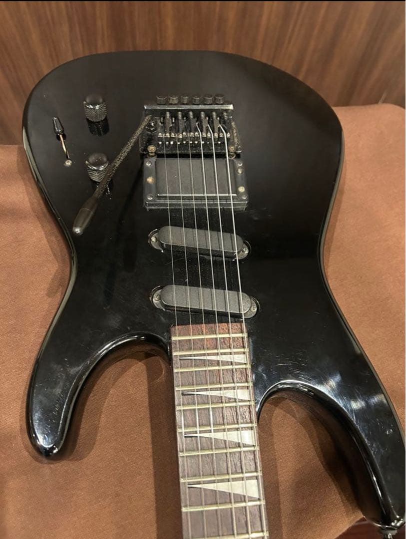 エレキギター　フロイドローズタイプ　黒