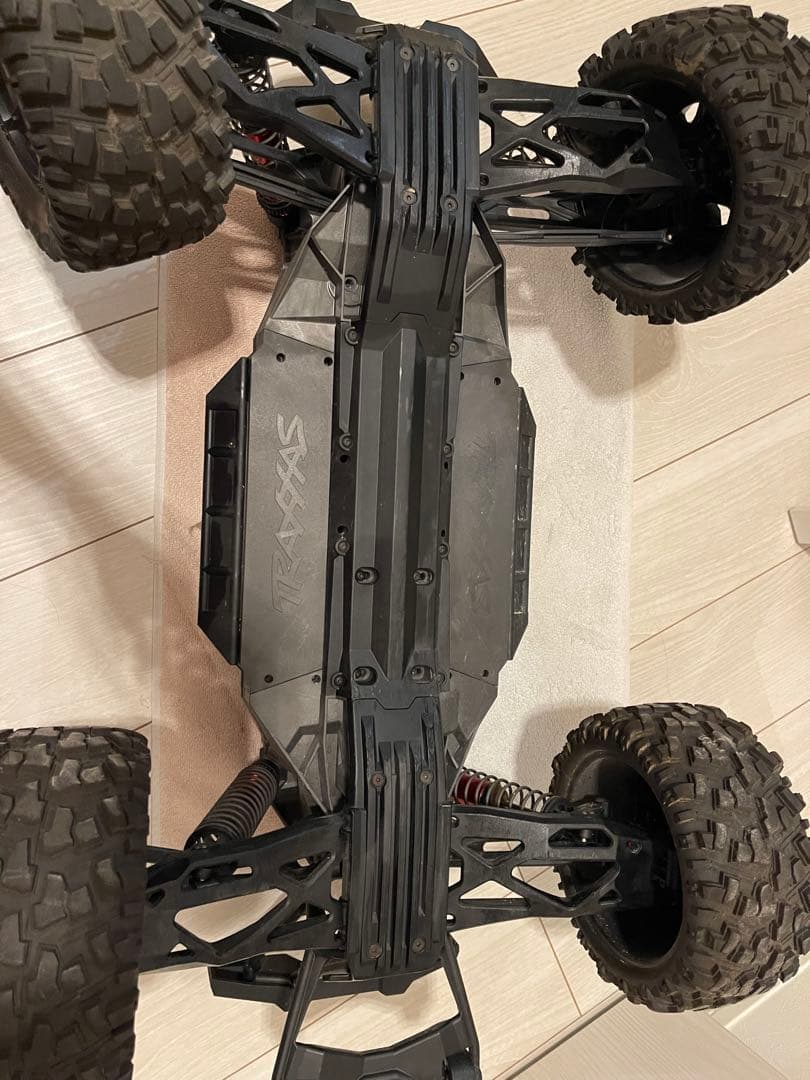 トラクサス X MAXX ラジコン