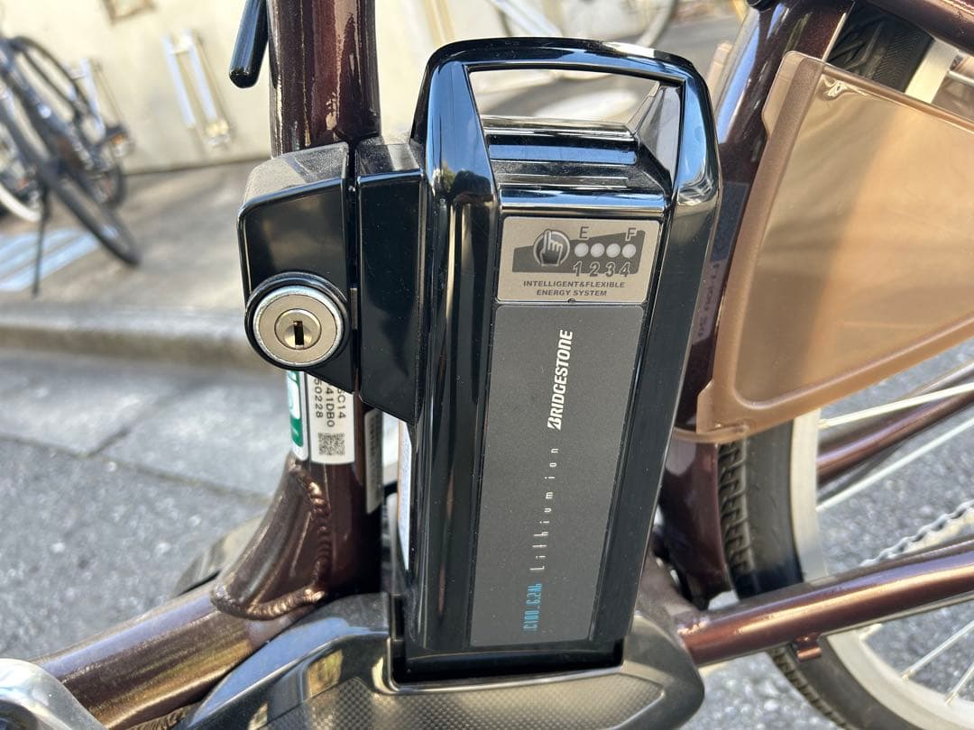 【電動自転車】サビなし・充電器・ケータイホルダー付き