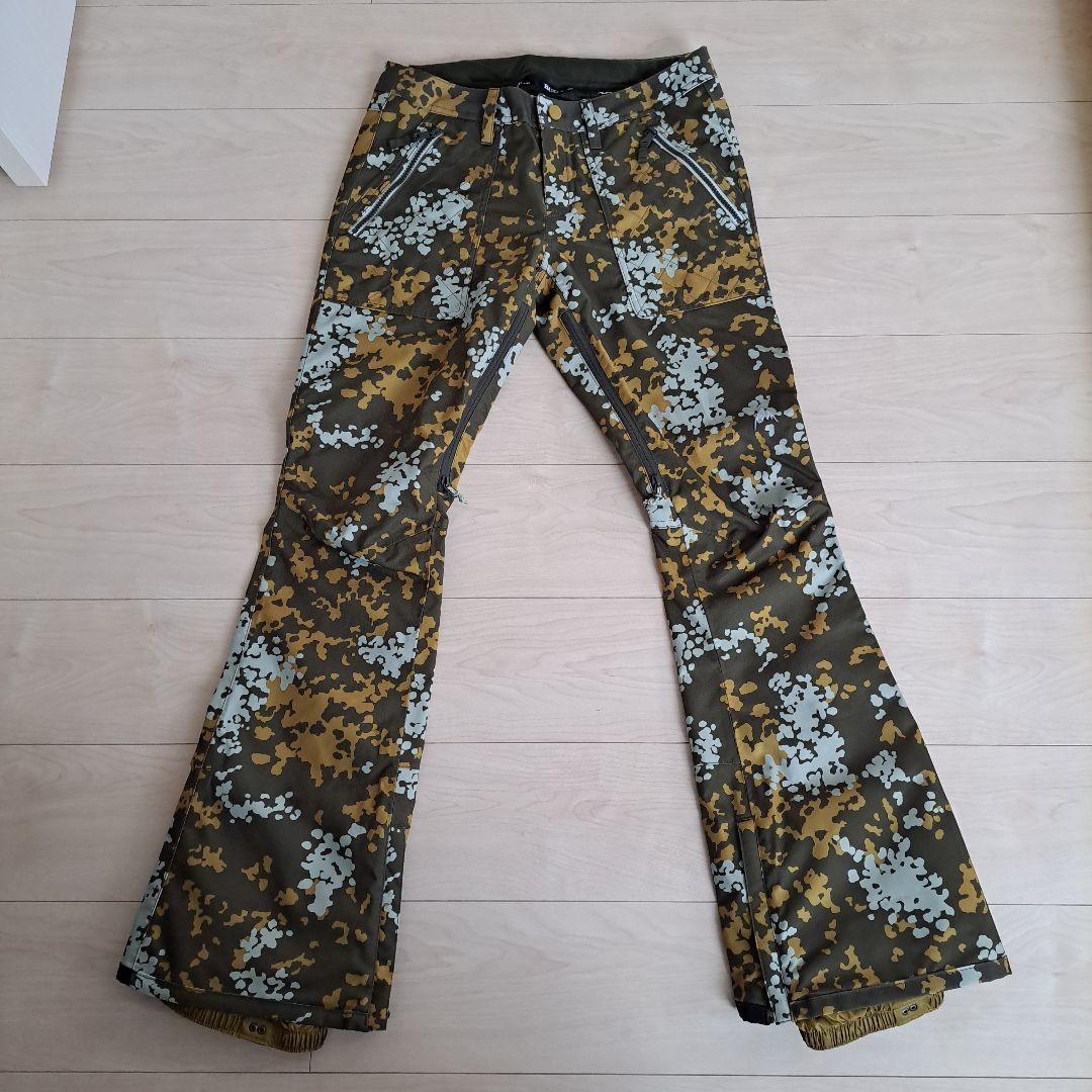 新品★バートン★スノーボード★パンツ★レディースS 日本M ★カモフラ柄★迷彩