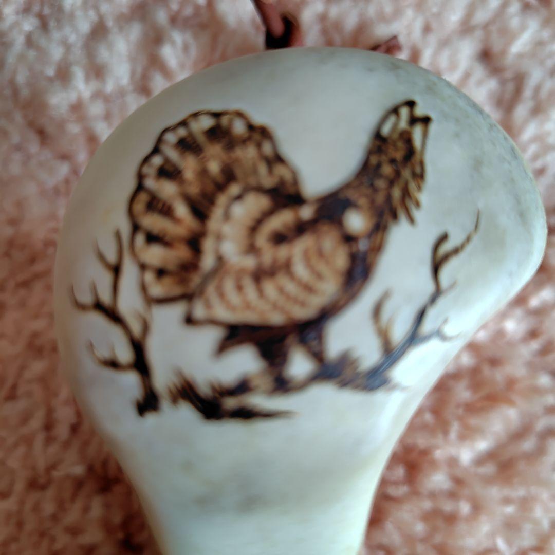 トナカイの骨に雷鳥の絵付きククサ　マグ