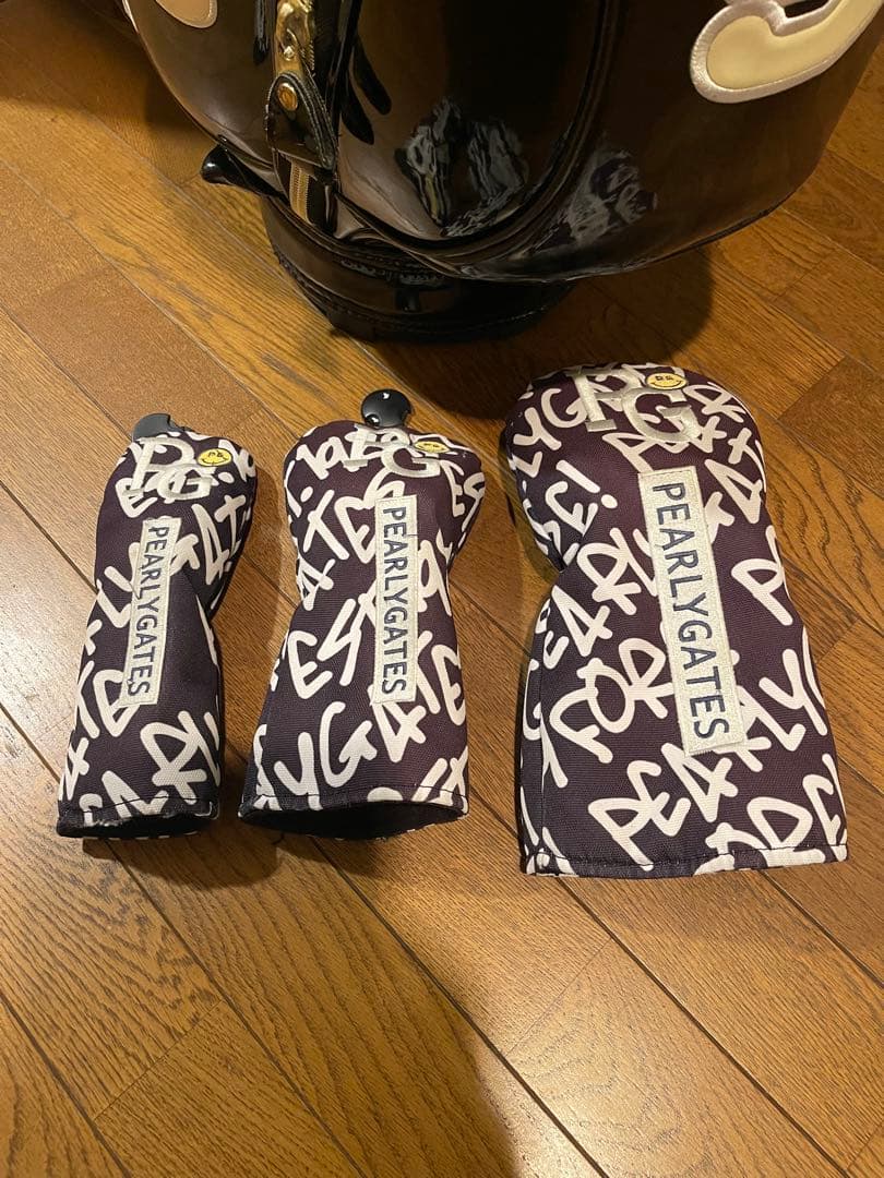 PEARLY GATES 89 ブラックキャディーバック　ヘッドカバー付き