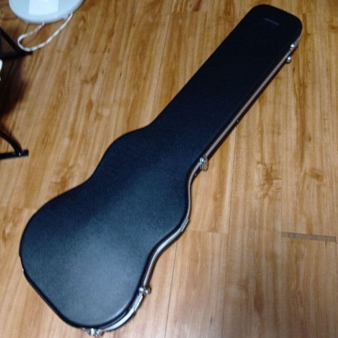 エレキベース用 ハードケース　鍵付き