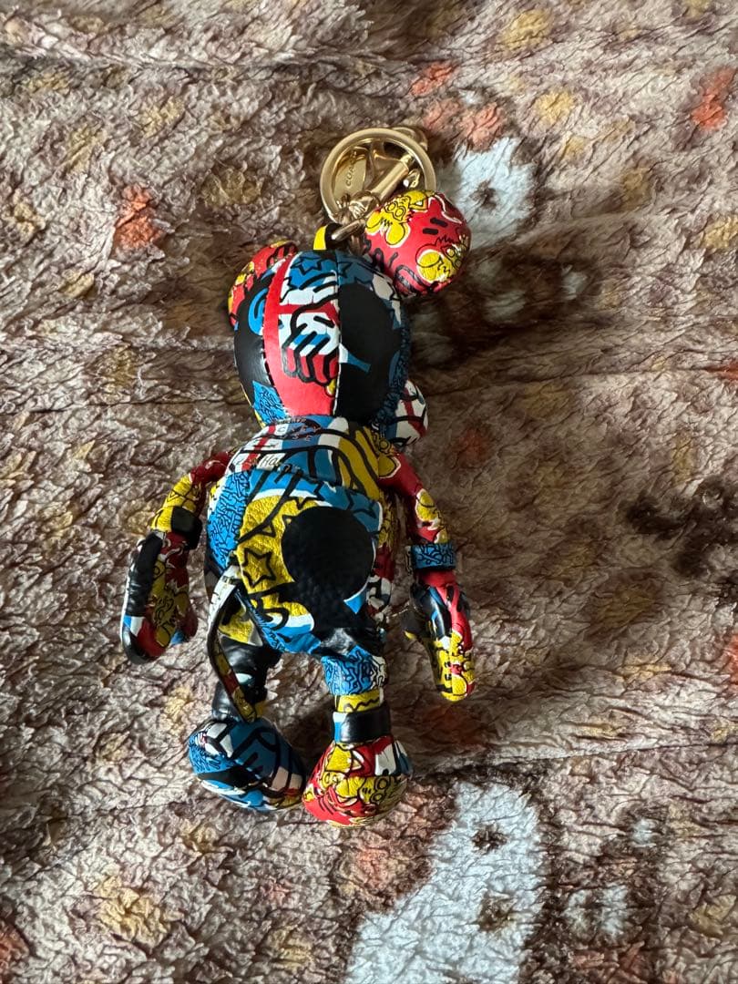 COACH ミッキーマウスキーホルダー カラフルデザイン