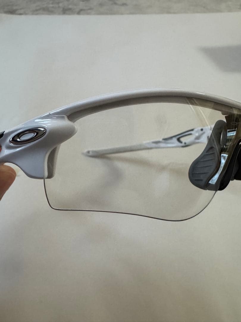 【国内正規品】オークリーOO9206-6938 レーダーロックパス　調光レンズ