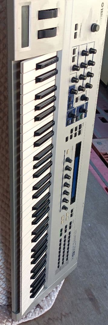 Yamaha CS6X シンセサイザー 61鍵