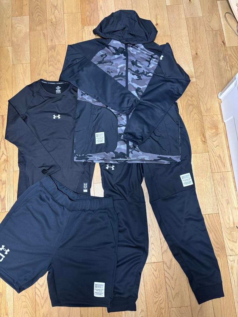 アンダーアーマー　ウェア上下セット