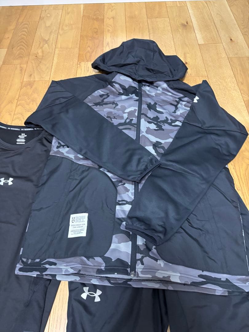 アンダーアーマー　ウェア上下セット