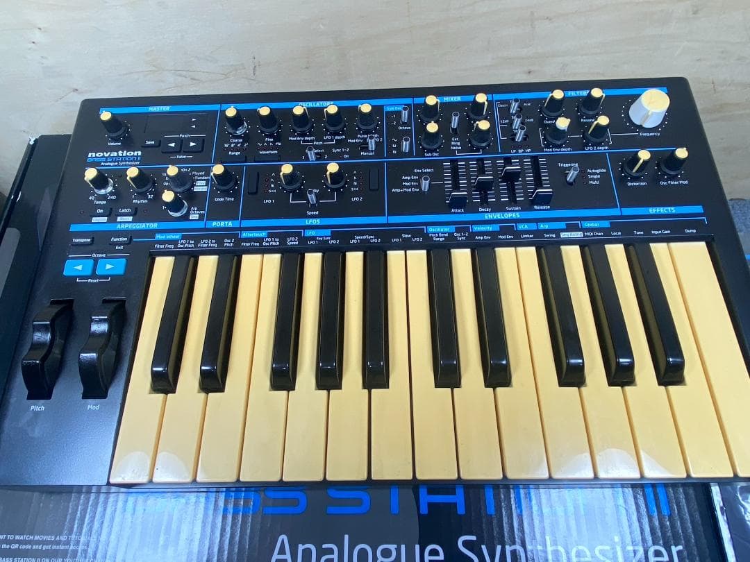 1026 NOVATION BASS STATION 2 シンセサイザー