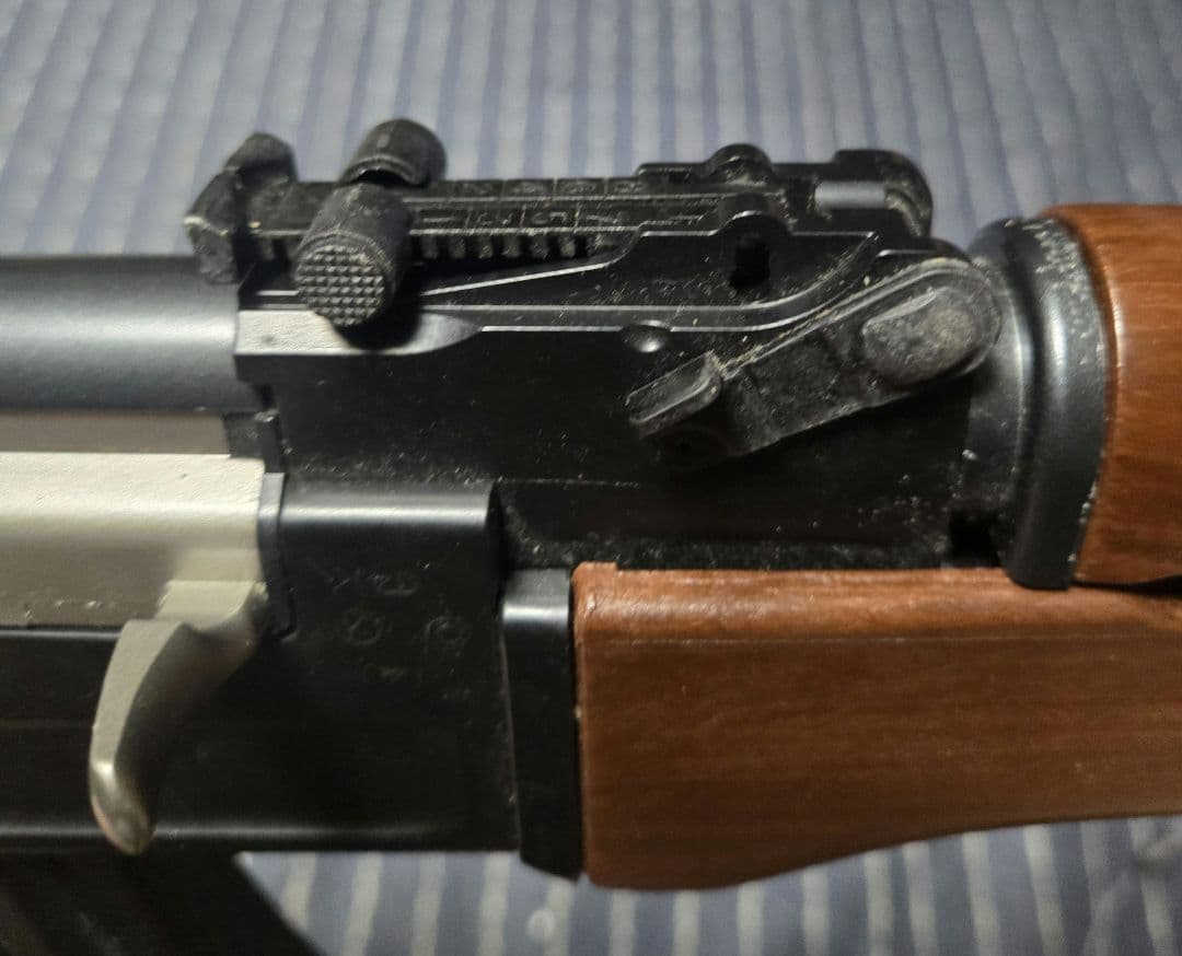 東京マルイ電動ガン　AK47