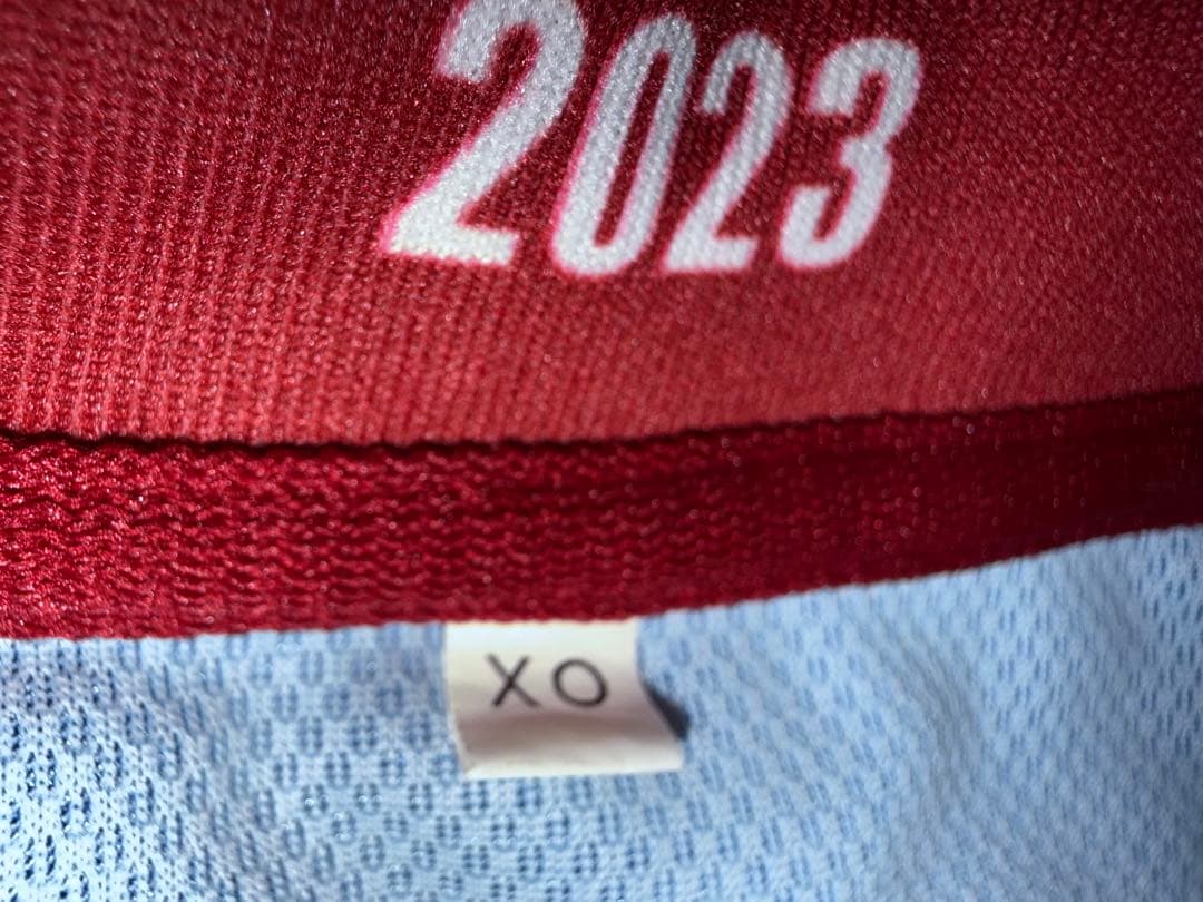 アルトゥール・シルバ 選手　直筆サイン入り ユニフォーム