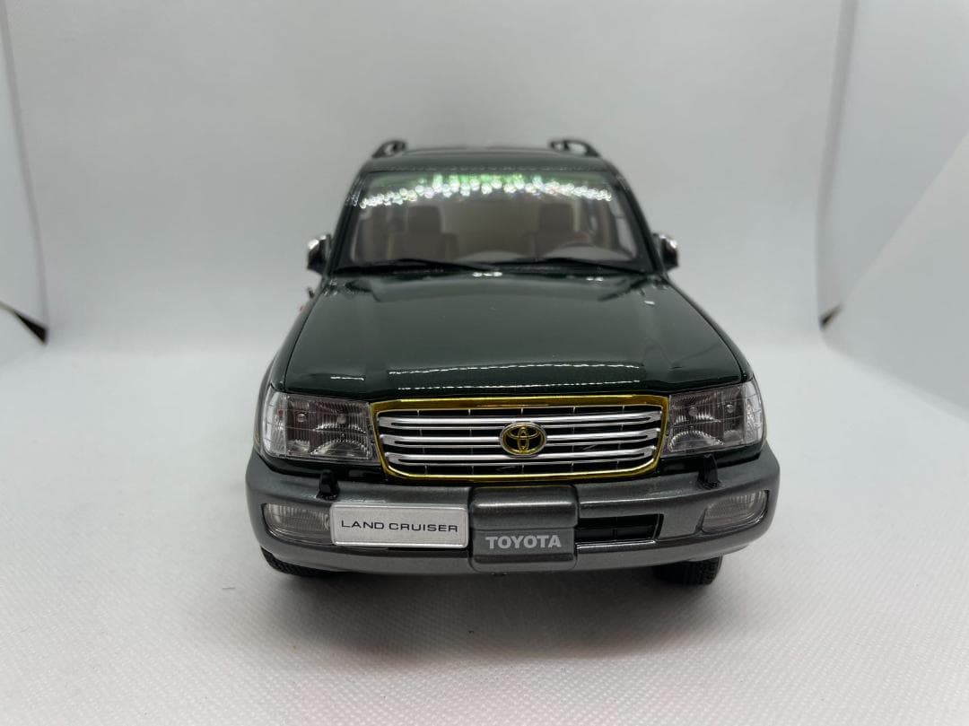 203-009 1/18 トヨタ ランドクルーザー LC100 ダークグリーン
