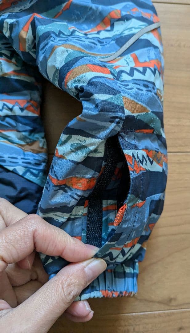 週末までお値引中　パタゴニア　キッズ　スキーウェア　100