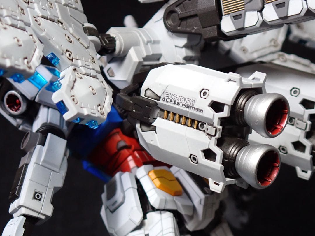 【全塗装完成品】1/144 ガンダム (グラスフェザー装備)