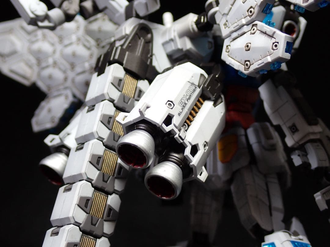 【全塗装完成品】1/144 ガンダム (グラスフェザー装備)