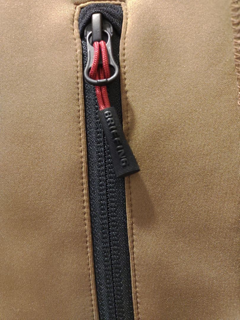 BRIEFING GOLF ブリーフィング　ジップベスト 3Dロゴ 極美品