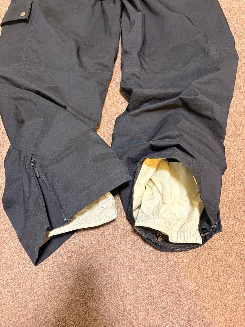 Oakley スキーウェア 黒/グレー 迷彩柄