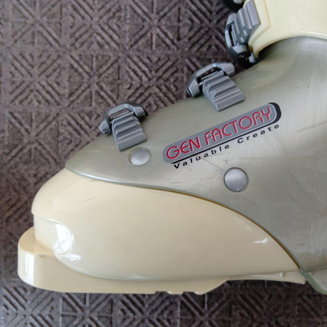 ショートスキー板とブーツセット