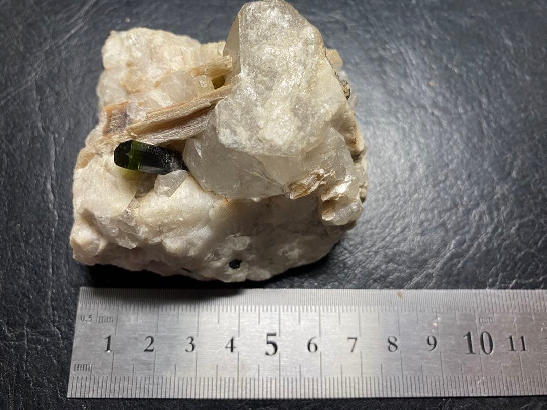 トルマリン　母岩付き　水晶　雲母　243g