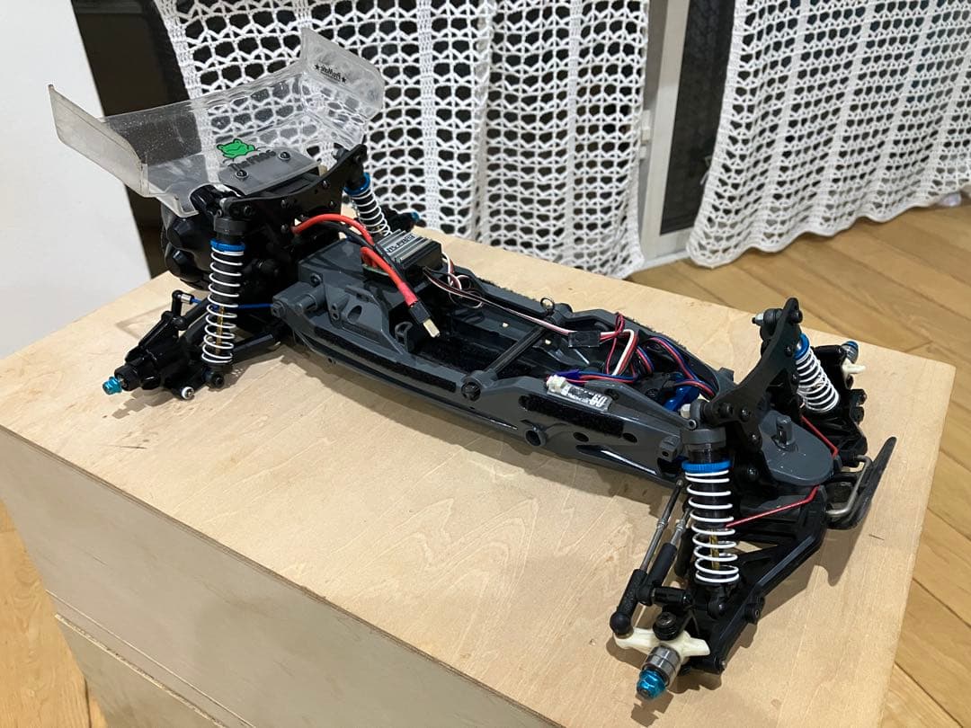 タミヤラジコン本体DT03、ラジコンケース(自作)のセット販売です。